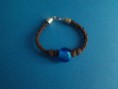 Pulsera de cuero con nudos bola y cristal
